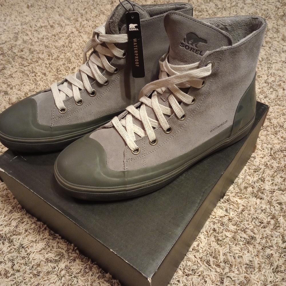Men's Sorel Caribou Waterproof Boots.  Size 14.